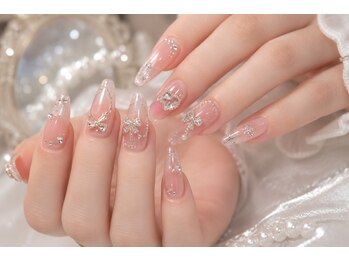 アトリエオーラ(Atelier Aura)の写真/豊富なカラーやパーツ多数☆キラキラパーツを利用した中国発祥のデザイン”ワンホンネイル”も人気◎