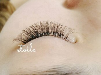 エトワール(eyelash salon etoile)の写真/歴17年の技術力が人気のプライベートサロン！ボリュームラッシュ400本7980円/フラットラッシュ100本6000円