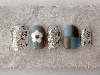 カラ ネイル 中津店(calla nail)/キラッとフラワーネイル
