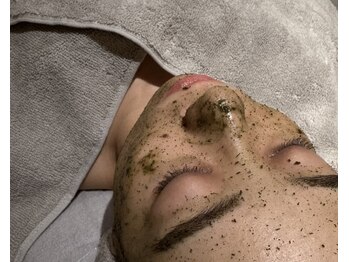 ウルソワン 都島店(/ulu soin)/ハーブ塗布中