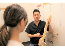 骨盤メディカル整体院 岡山駅前東口院の雰囲気（施術前は撮影&現状を確認☆知らぬ間に歪んだ骨盤・足長差を改善!）