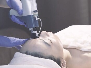 サロン アイプラス(salon i plus)の写真/目指すのは一点の曇りもない透明肌と弾力。40代マダムに選ばれる、ライフスタイルに合わせたシミ・しわケア