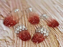 ネイルルージュ(Nail Rouge)/キラキラビジューネイル