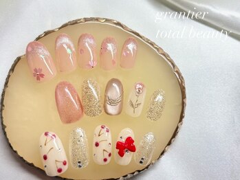 グランティア トータルビューティー(grantier total beauty)の写真/【初回オフ無料★定額デザイン¥6990/2時間やり放題(持込OK)¥9050】トレンドのワンホンや韓国ネイルも♪