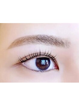 ナチュラル上品な目元にしたい