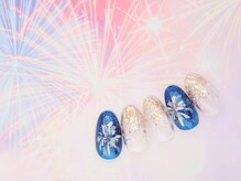 ゆとりとりの雰囲気(定額デザイン☆トレンド☆夏の夜空を彩る、きらめく花火ネイル♪)