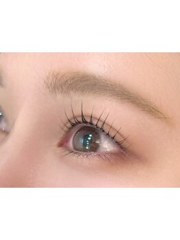 ナチュラル上品な目元にしたい