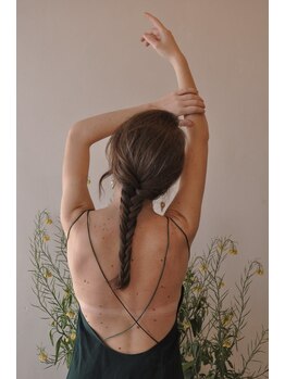 エモベーシック(e'MO BASIC)/バックスタイル脱毛