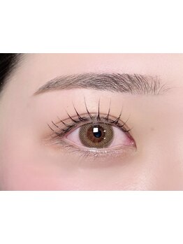 ナチュラル上品な目元にしたい