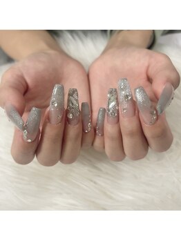 スターリー ラッシュ(Starry Lash)の写真/パッと目を惹く大人上品さを演出♪豊富なカラ-・ア-トであなただけのネイルを堪能☆今年もネイルを楽しく◎