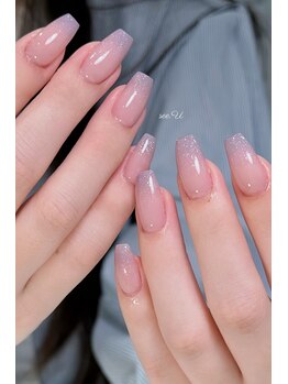 ちゅるんキラネイル