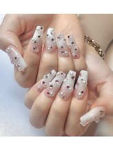 ビューティーアップ 池袋(Beauty Up)/白ラメグラデーションネイル♪