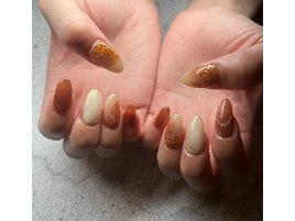 紅葉ネイル[新宿/新宿駅]