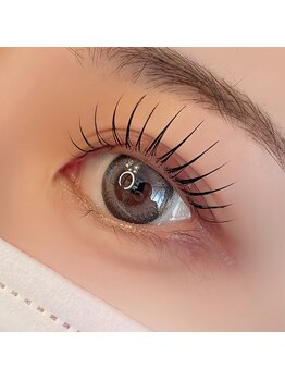 ペールムーンアンセートル(Palemoon Ancetre)/パリジェンヌラッシュリフト