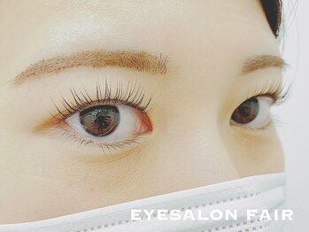 アイサロンフェア 横浜(eyesalon Fair)の写真/パリジェンヌラッシュリフトで根元から立上げ自まつ毛の存在感アップ！デザインロッドを50種類以上ご用意☆