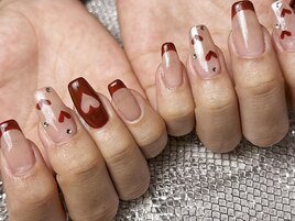 甘すぎないハートネイル