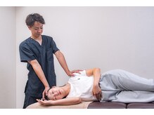 肩こりと腰痛にお悩みの方にリンパマッサージ・骨盤矯正がおすすめの整体　熊本健軍院/骨盤矯正／姿勢矯正／頭痛矯正