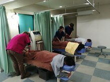 五反田駅前たけだ接骨院 鍼灸院 整体院の雰囲気（こんな感じで施術しております！）