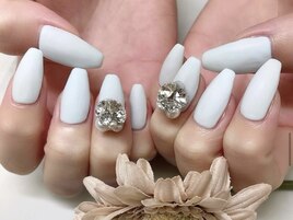 ワンカラーにブイカット