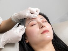 アイ ライク ミー 天神大名店(EYE like me)/眉毛WAX手順2-3:黄金比似合わせ