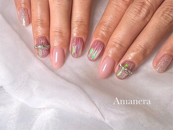 アマネラ(Amanera)/大人可愛いキラキラネイル