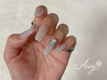アイビー(Aivy)の写真/〈口コミ高評価！！〉フォルムにこだわり指先を美しく見せる高技術！冬もクリアフレンチが人気♪