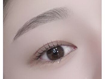 ハリス(HARIS)/眉毛とまつ毛を両方綺麗に♪