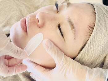 ソラナ(sorana)の写真/鏡を見て気になる毛穴の詰まりや黒ずみはまず産毛を取り除くのが効果的/顔ワックスWAX脱毛新規様に人気です