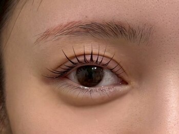 C.の写真/【高濃度ケラチン配合パリジェンヌラッシュリフト¥5900】栄養を与えながら目尻まで上向きまつ毛☆