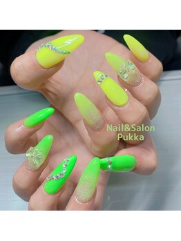 プッカ(Pukka)/蛍光スカルプ