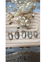 プルメリアドット(Plumeria.)/ヌーディーマグネットネイル