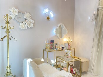 ラッシュ 福山駅前店(RLASH)/店内