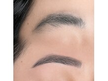 ナルハ(Naluha)の雰囲気（骨格や自眉の生え方を見ながら、お顔の雰囲気に馴染む眉へ。）