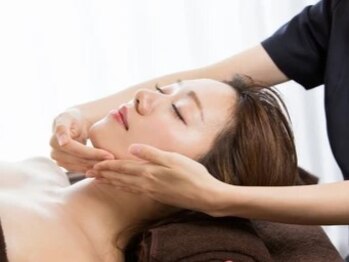 リアンジェ(Liange)の写真/韓国肌管理【ララピール】で内側から満たす水光肌へ。気になる口元のサインやフェイスラインにアプローチ◎