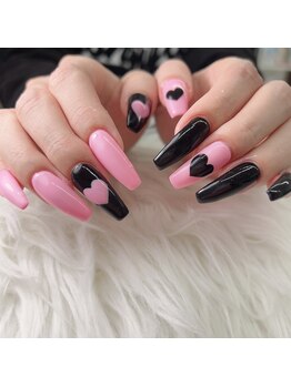 アートネイル ギャラリー(Art nail Gallery)/ピンク×ブラックのハートネイル