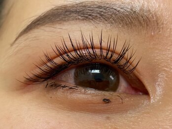 プラスアイ 銀座中央通り店/フラットラッシュ 担当:菅