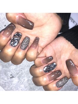 フラッシュネイル/8500円