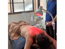 松山鍼灸マッサージ院の雰囲気（灸頭鍼で鍼とお灸のダブル効果）