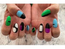 ティアラ(Tiara)の雰囲気(カラフルアートで可愛いネイルに。)