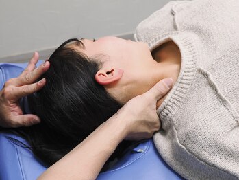 トラスト整骨院鍼灸院/頸椎にまつわるお悩みもお任せ!