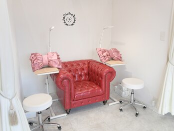 ネイルサロンアンドスクール ブロッサ(BLOSSA)/<施術スペース>