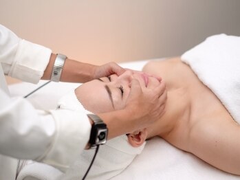 カバ(Kaba)の写真/【小顔と美肌ケアが同時に叶う◎】ラジオ波WINBACKの温熱効果で美しい肌・理想のフェイスラインに♪