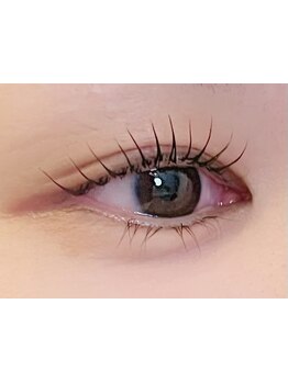 ナチュラル上品な目元にしたい