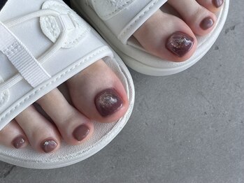 ジュイール ネイル 千葉店(Jouir nail)/サンダルから覗く指先も可愛く♪