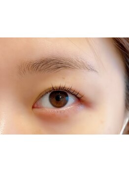 ナチュラル上品な目元にしたい