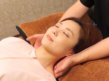 松尾美容鍼灸×整体 香椎/立体造顔美容鍼前マッサージです
