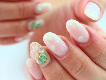 ネイルサロン ティディ(TIDY)/初夏の天然石×ホワイトネイル