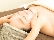 パールピーチ(total beauty place pearl peach)/顔＋デコルテマッサージ