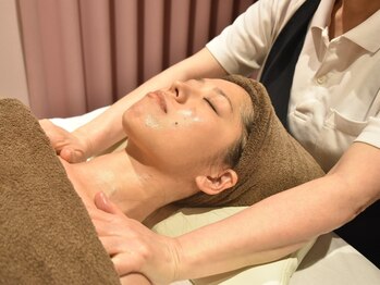 ビューティーサロン ラディアン(美肌・小顔・痩身)/デトックス◆コリ解消&痩身に!