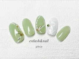 グリーンフラワーネイル